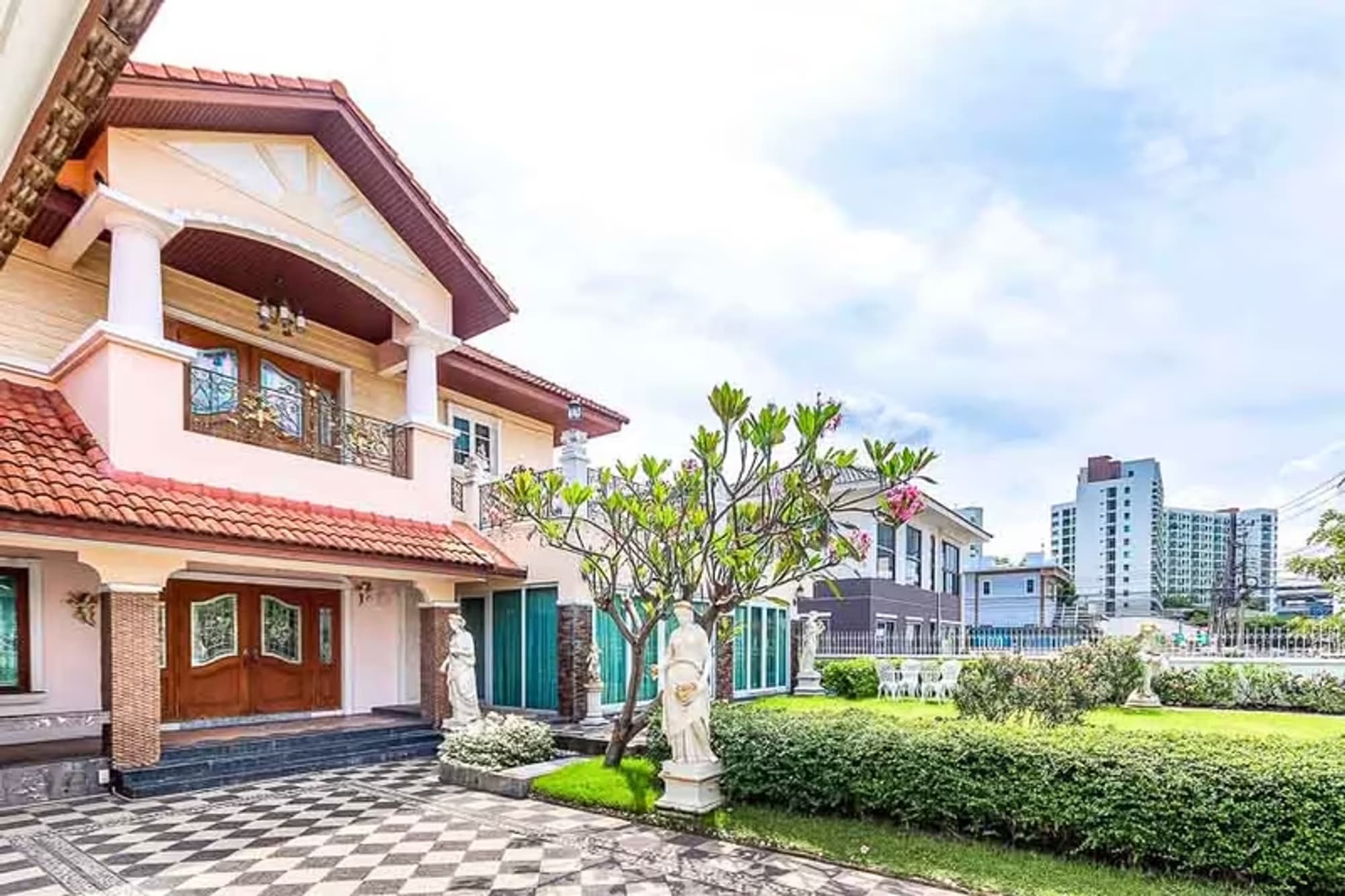 House for Rent, Sale at Amarin Palace 1 - Image 4 House for Rent, Sale at Amarin Palace 1 - Image 4