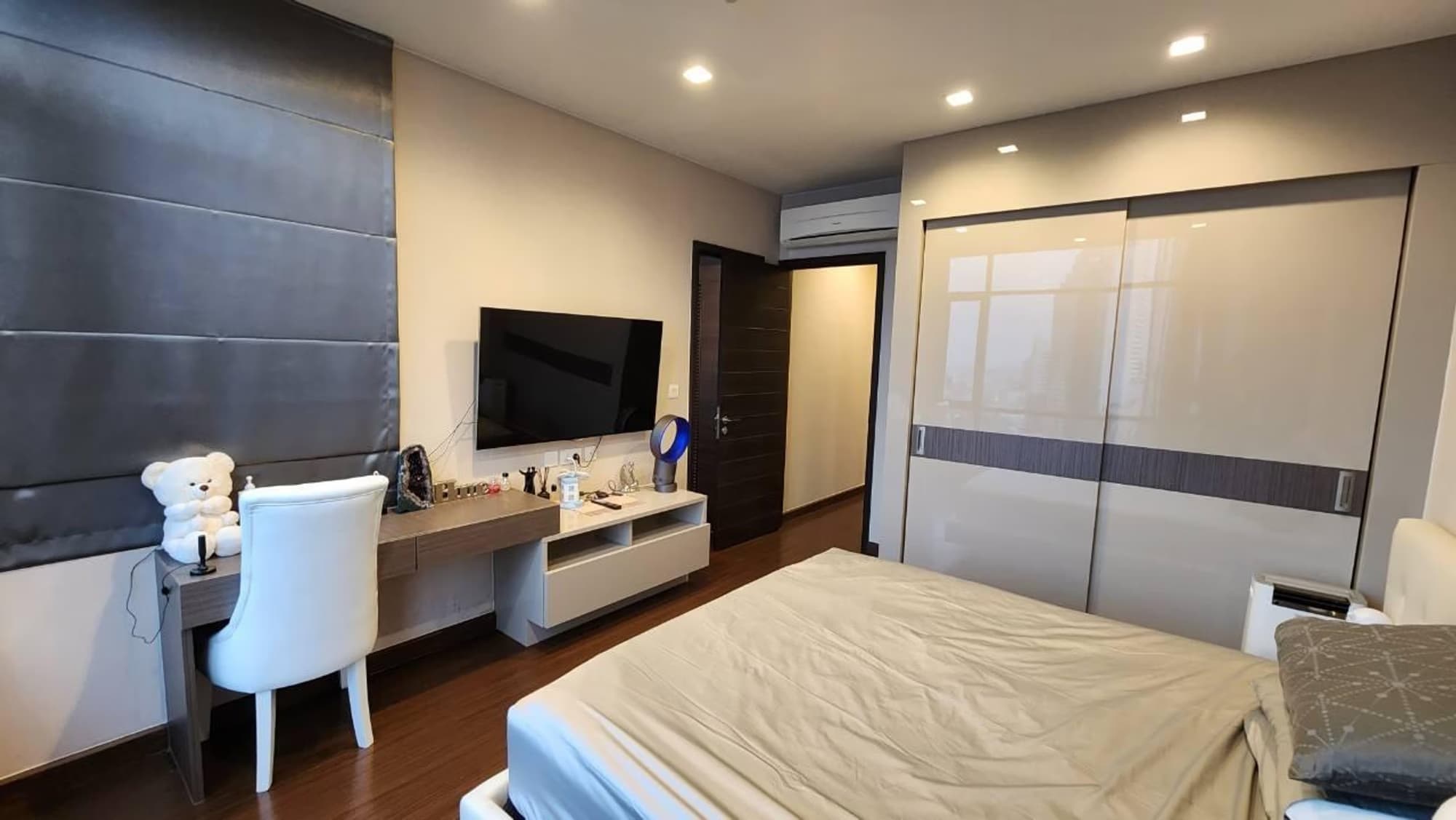 2 Bed Condo for Rent and Sale in Huai Khwang - Image 4 2 Bed Condo for Rent and Sale in Huai Khwang - Image 4