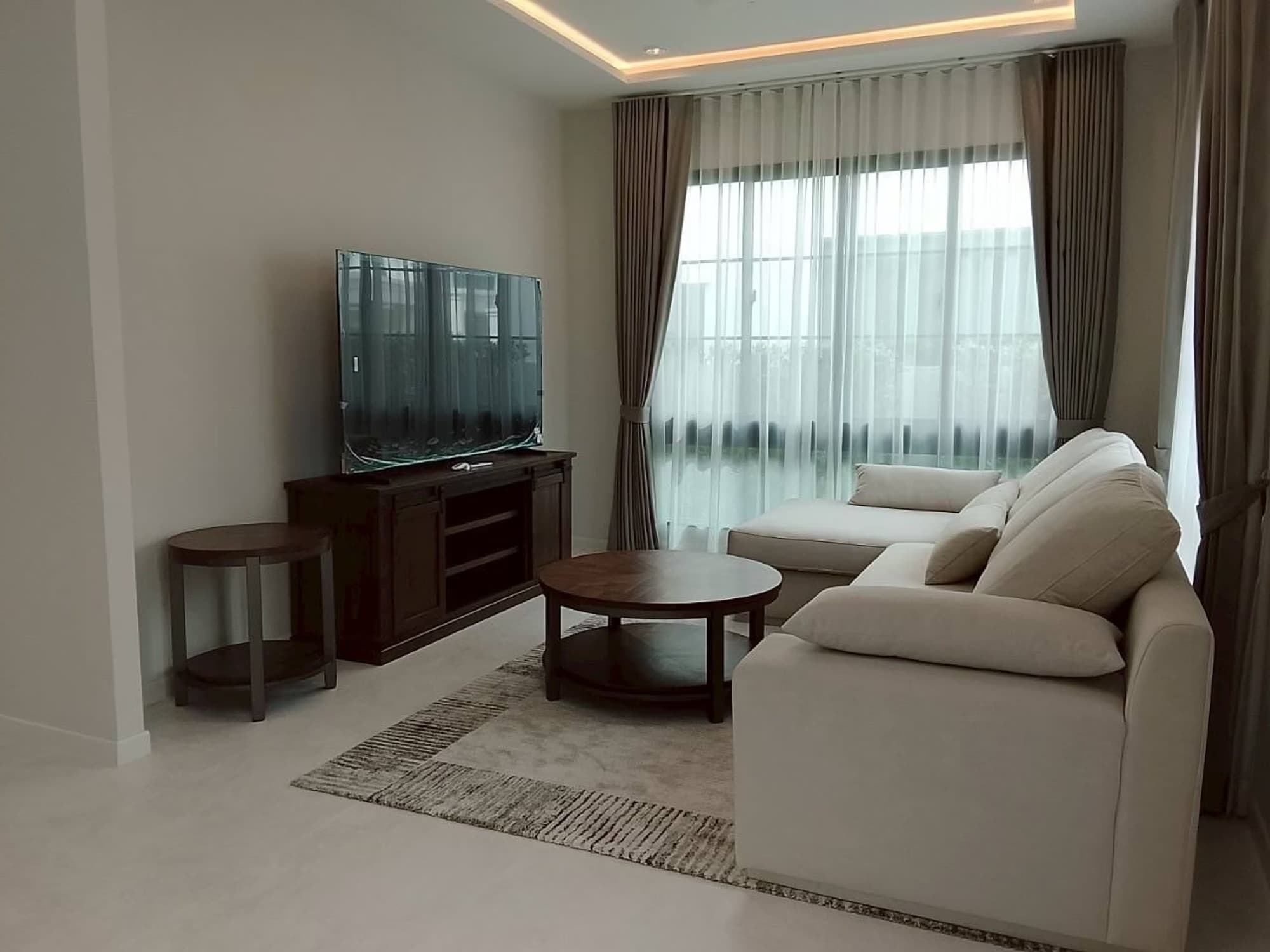 4 Bed House for Rent and Sale in Bang Phli - Image 2 4 Bed House for Rent and Sale in Bang Phli - Image 2