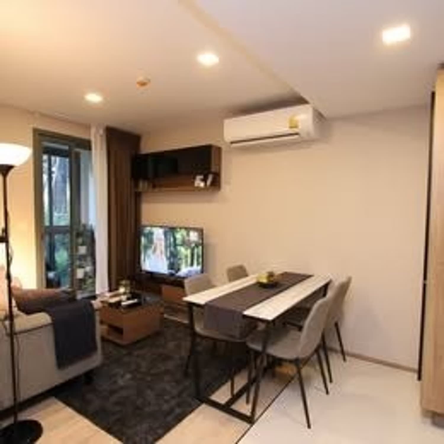 2 Bed Condo for Rent and Sale in Watthana - Image 2 2 Bed Condo for Rent and Sale in Watthana - Image 2