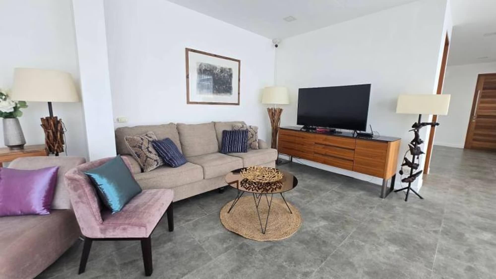 5 Bed House for Rent and Sale in San Sai District - Image 3 5 Bed House for Rent and Sale in San Sai District - Image 3