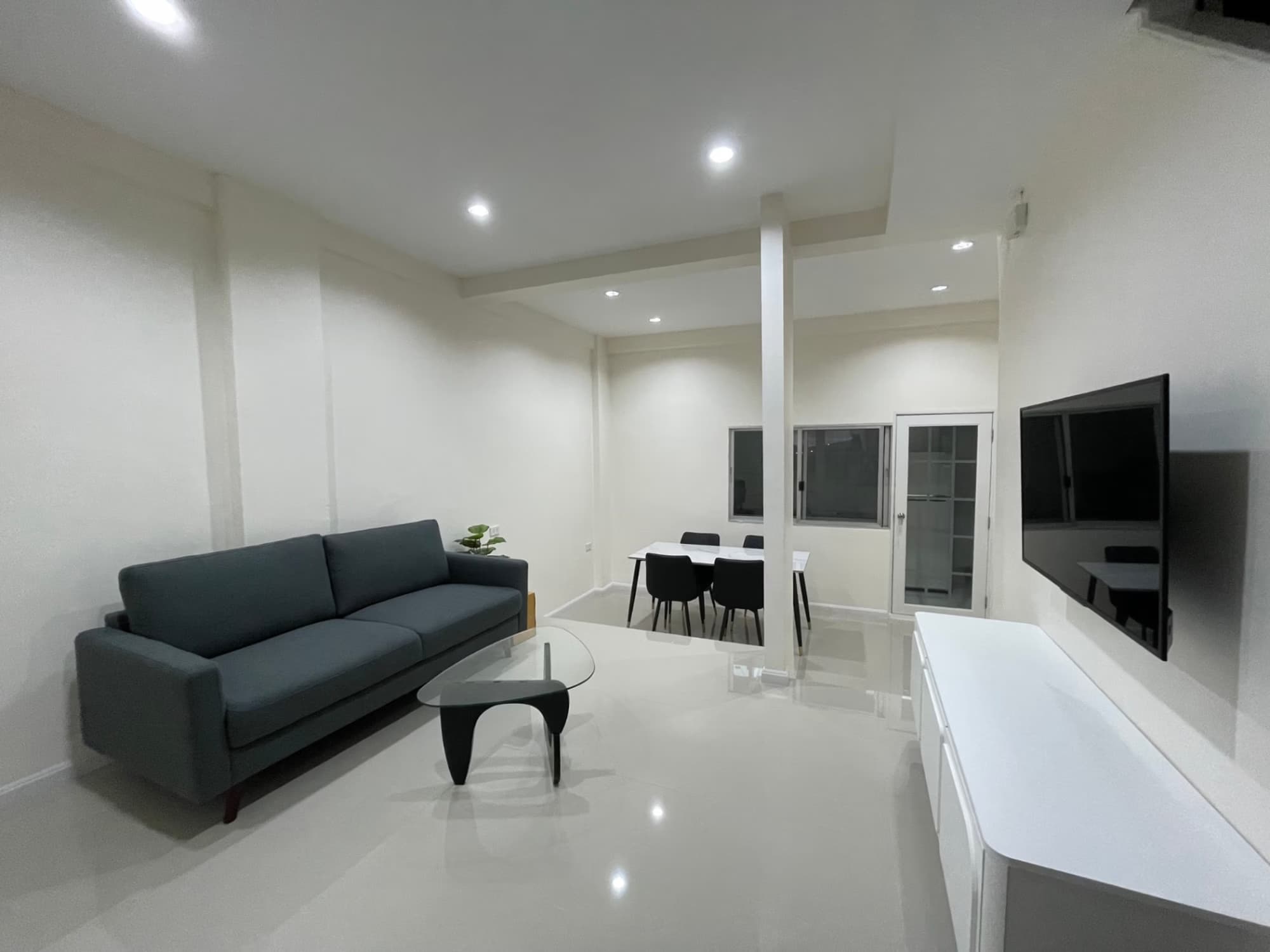 3 Bed Townhouse for Rent in Bang Na - Image 2 3 Bed Townhouse for Rent in Bang Na - Image 2