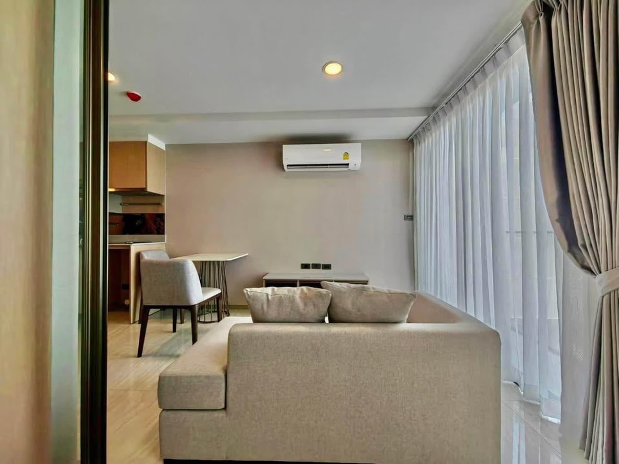 Walden Asoke - Image 3 Walden Asoke - Image 3